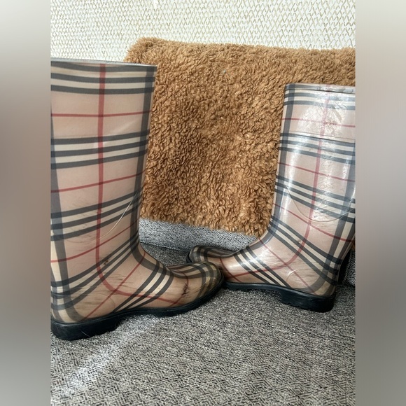 BURBERRY NOVA CHECK RUBBER RAIN BOOTS WOMEN SIZE 8.5/ 39 - Picture 8 of 8